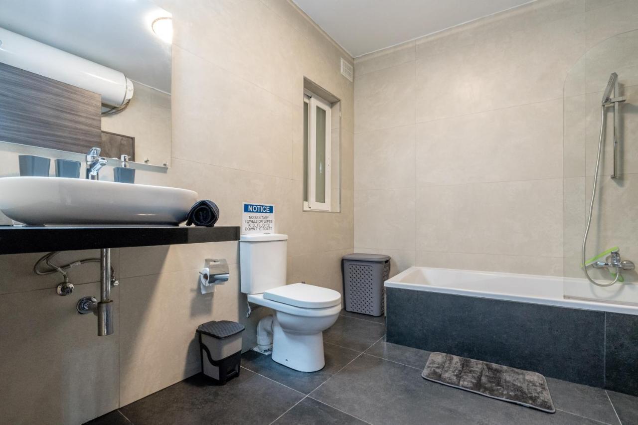 Brand New 3Br Apartment Close To All Amenities 세인트폴스베이 외부 사진