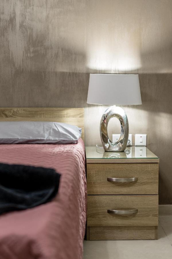 Brand New 3Br Apartment Close To All Amenities 세인트폴스베이 외부 사진