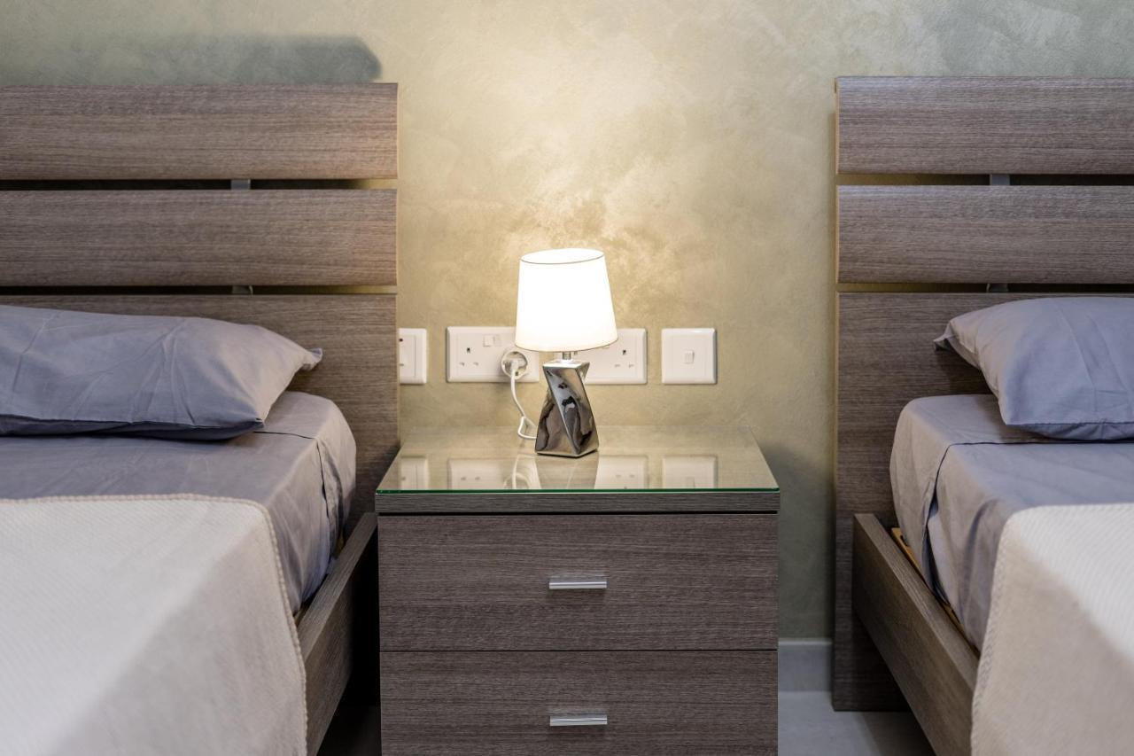 Brand New 3Br Apartment Close To All Amenities 세인트폴스베이 외부 사진