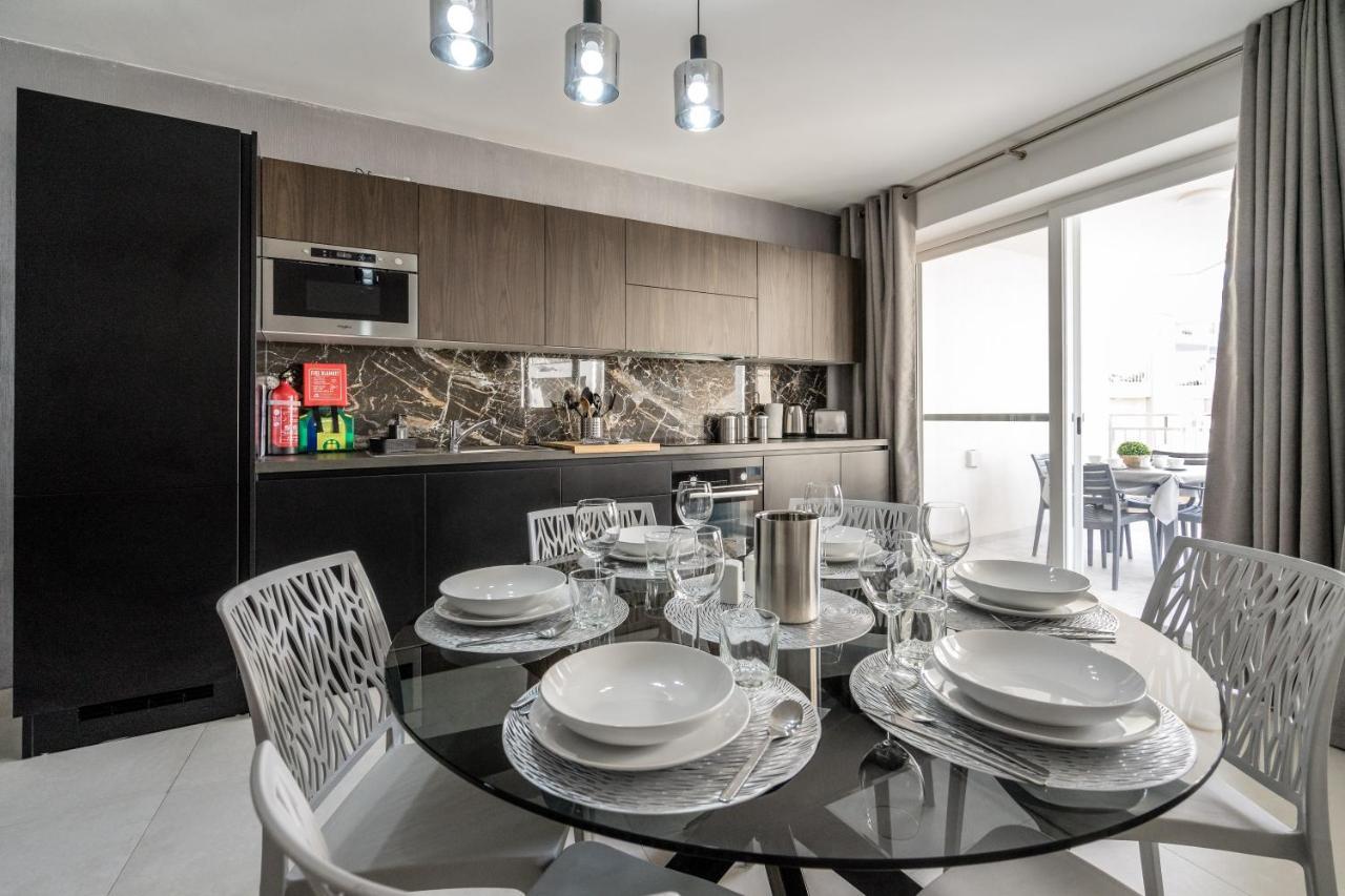 Brand New 3Br Apartment Close To All Amenities 세인트폴스베이 외부 사진